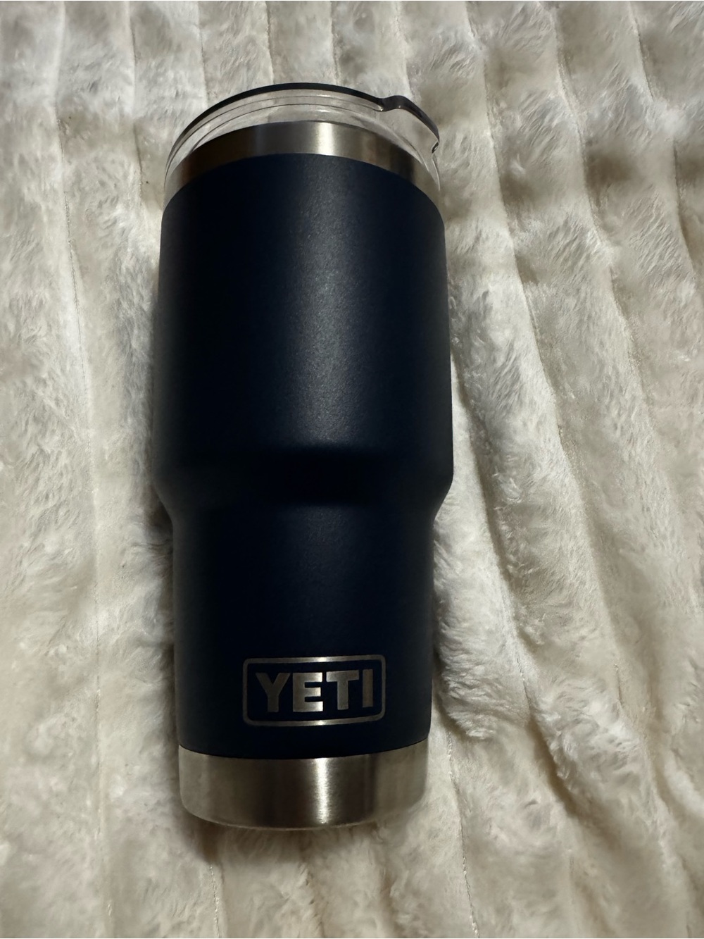 YETI Rambler 30 oz Tumbler Navy blue